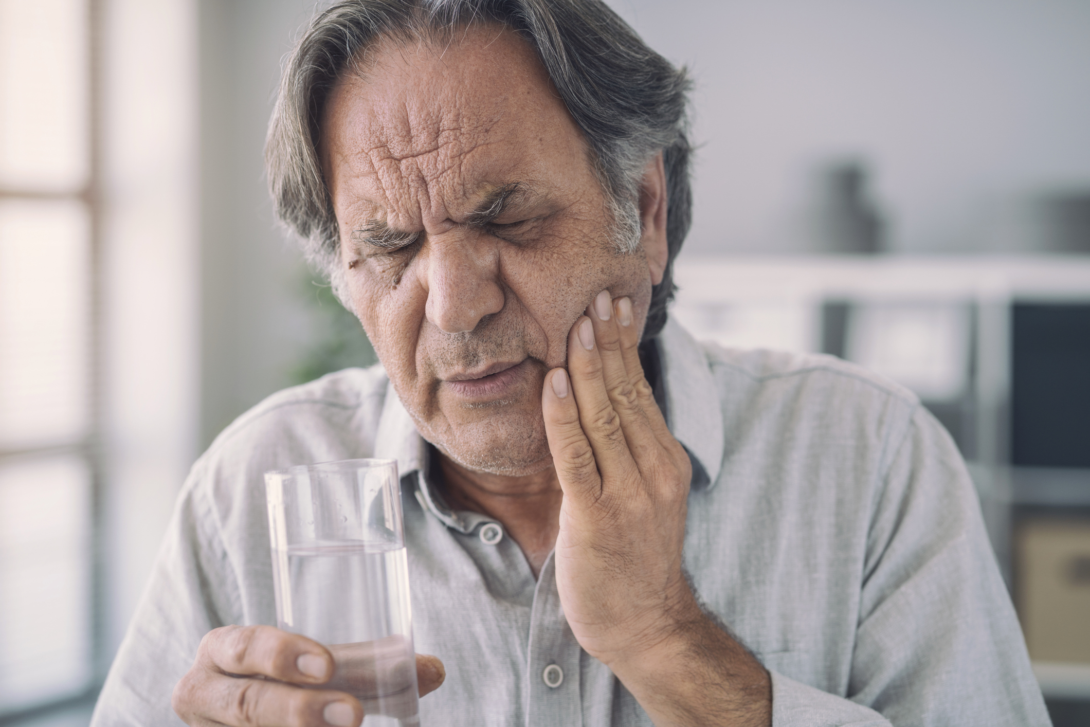 Qu’est-ce que le curetage-surfaçage radiculaire dentaire ?